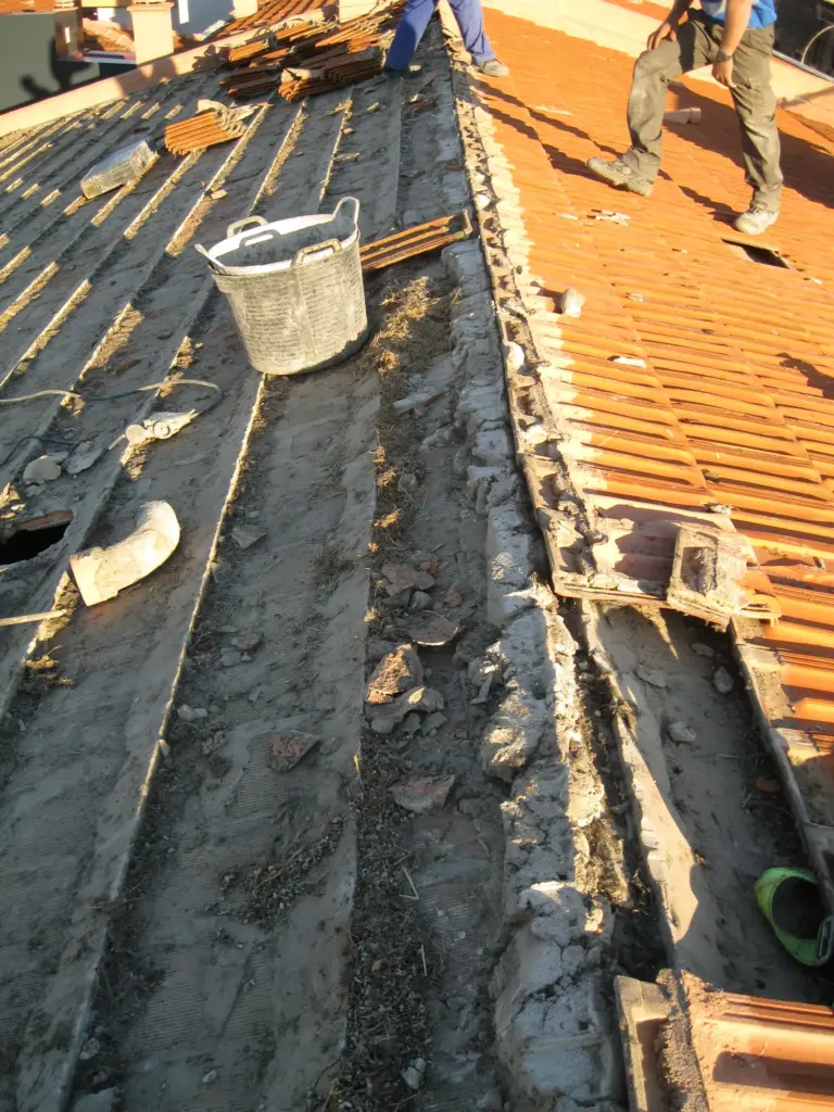 Rehabilitación de cubierta en avenida de Calahorra en Santo Domingo de la Calzada