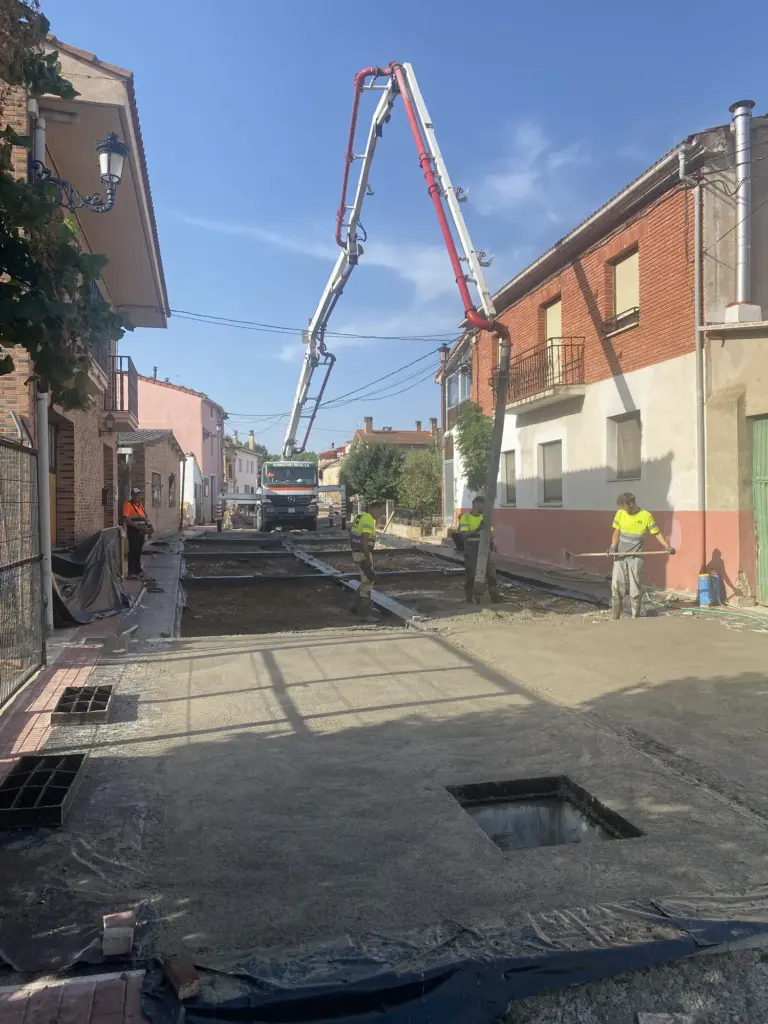 Reurbanización de calles y plaza en Santurde de Rioja